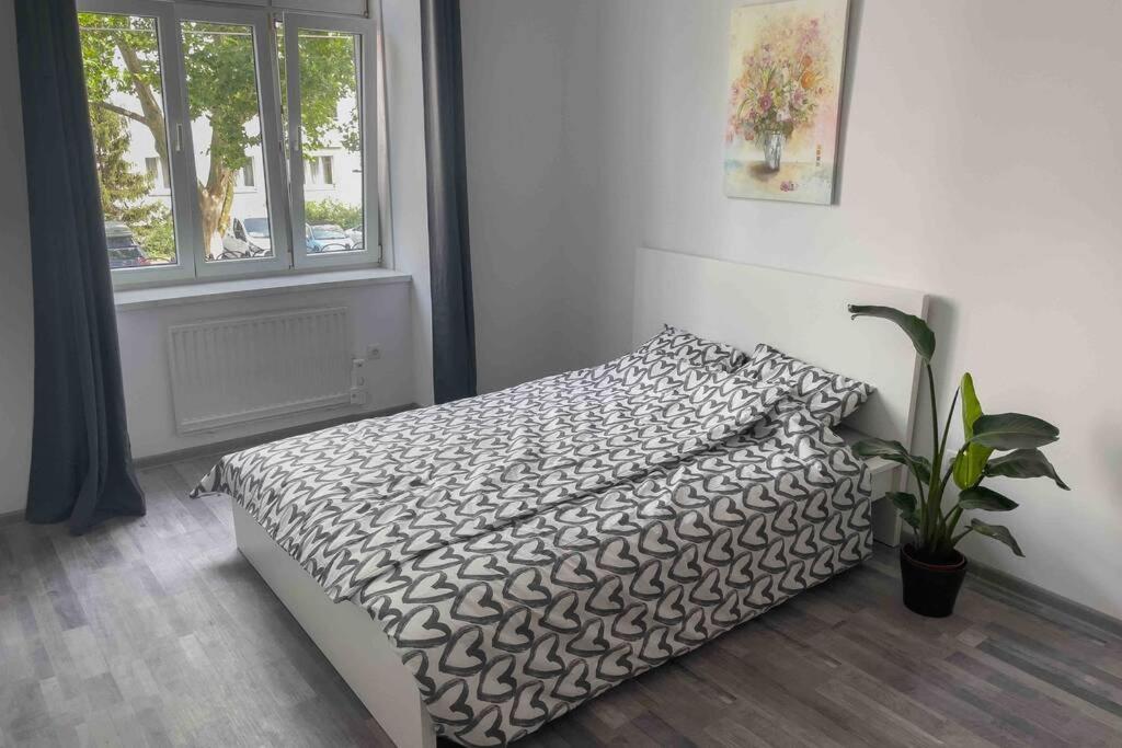 Cosy Studio Near Central Station Apartment Wina Bagian luar foto