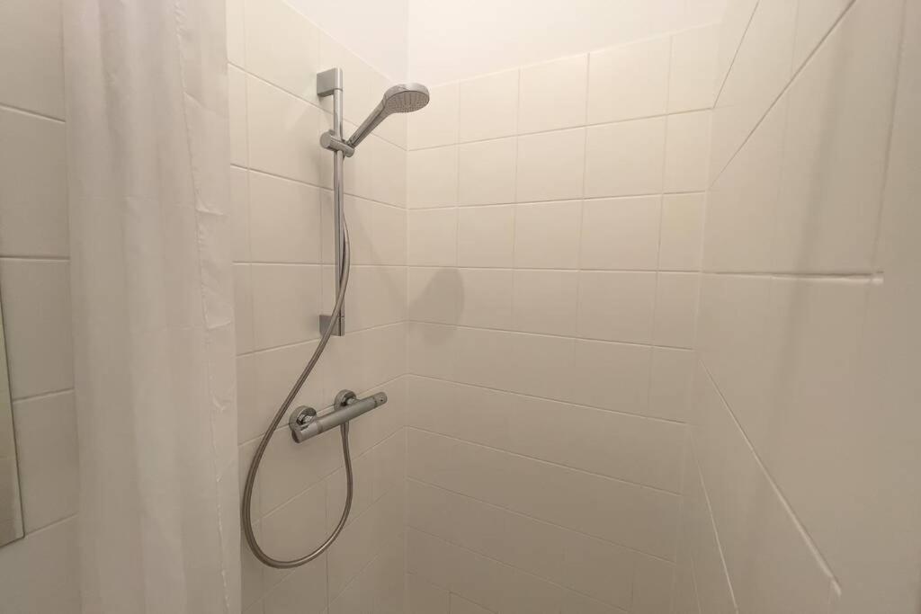 Cosy Studio Near Central Station Apartment Wina Bagian luar foto